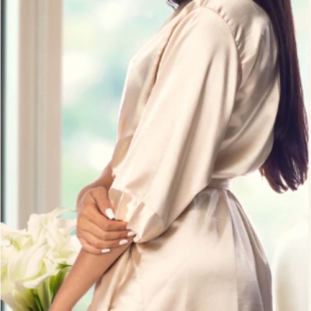 Two Satin bridesmaid robes champagne / sand